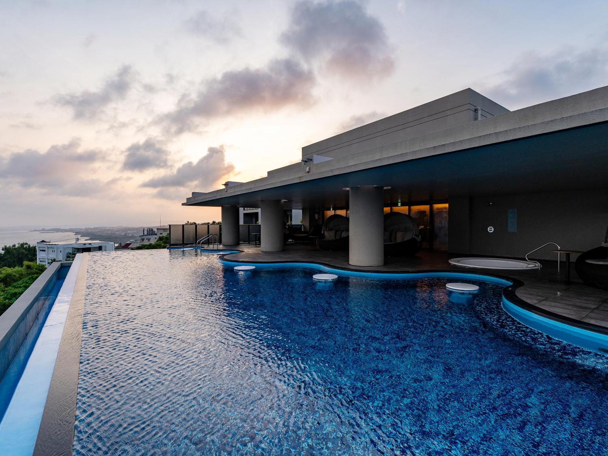 Glamday Style Okinawa Yomitan Hotel & Resort Extérieur photo
