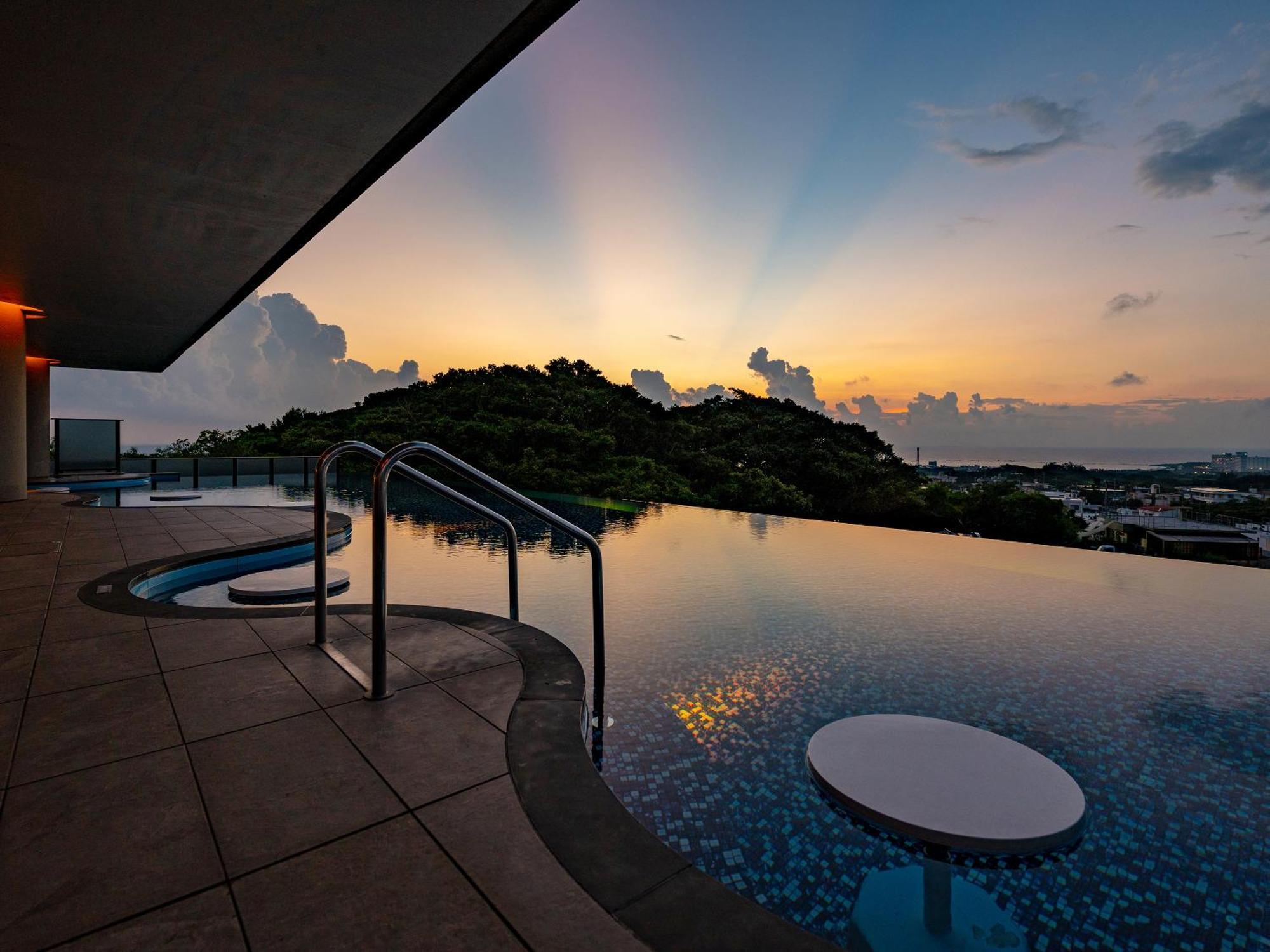 Glamday Style Okinawa Yomitan Hotel & Resort Extérieur photo